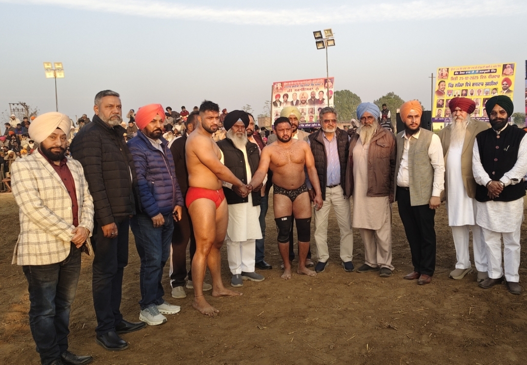 passport-size-photo-left