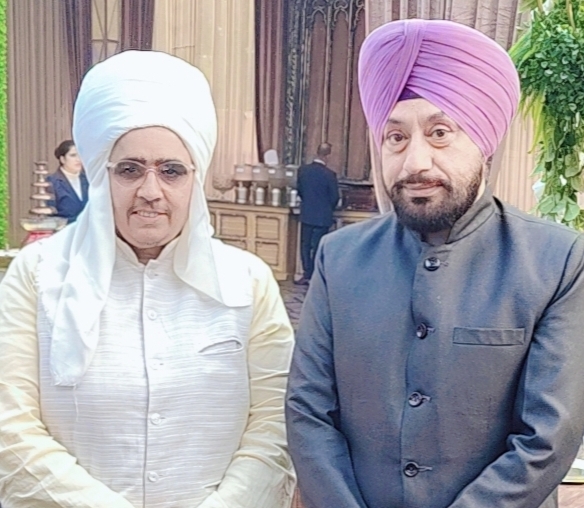 passport-size-photo-left