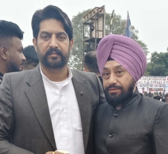 passport-size-photo-left