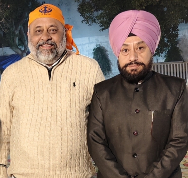 passport-size-photo-left